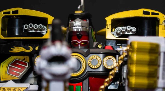 11 Zord Power Rangers Paling Overpower!